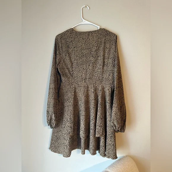 Elegant Brown Patterned Women's Dress - Picture 2 of 2